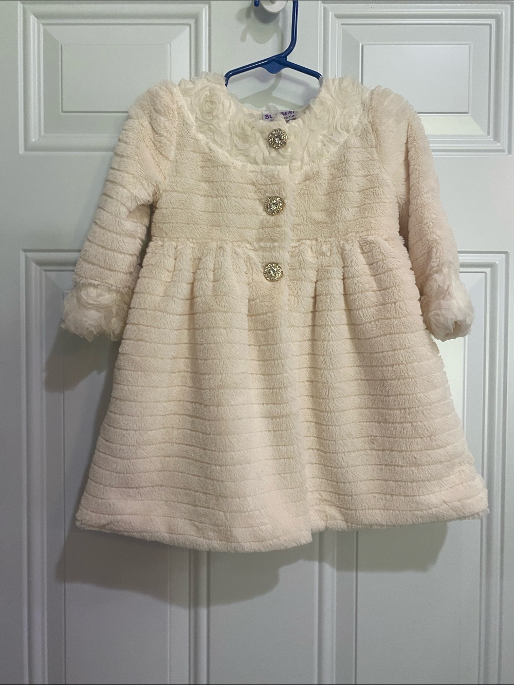 Blueberi Boulevard Cream Plush Flower Trim Coat - Picture 5 of 8